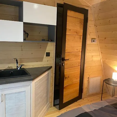 Alexandar House Lägenhet *