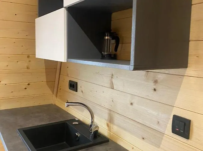 Alexandar House 公寓 *